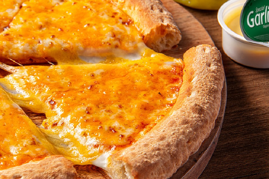 Cheddar Feast Pizza - Large 13"