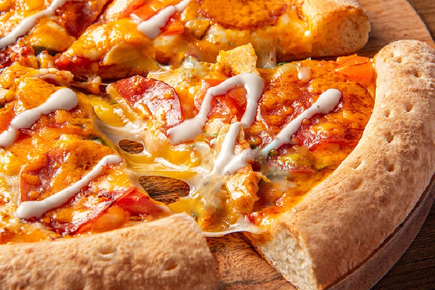 Cheddar Chicken Club - Medium 10"