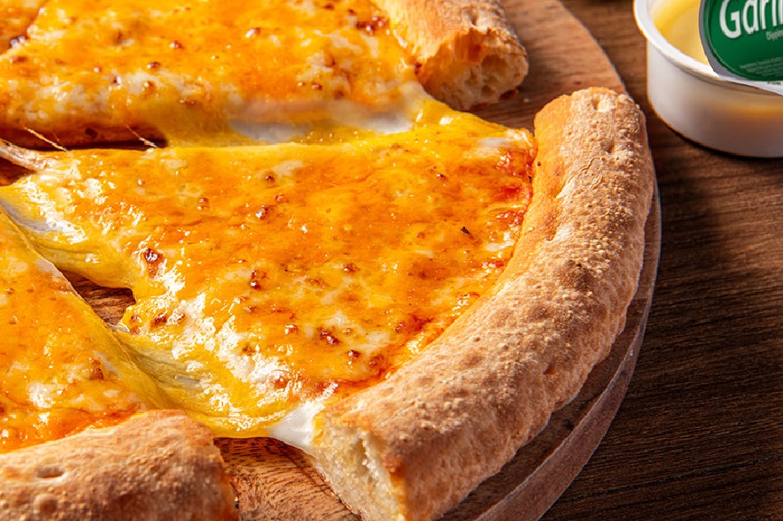 Cheddar Feast Pizza - Small 8"